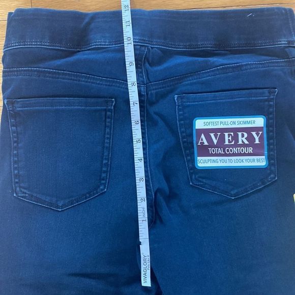🔴 2 for $25 Gloria Vanderbilt Avery total contour cropped jeans - Picture 13 of 14